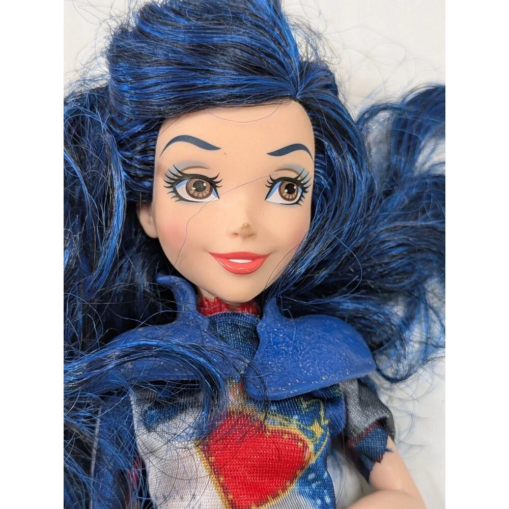 Disney Descendants 2 EVIE Isle of the Lost 11